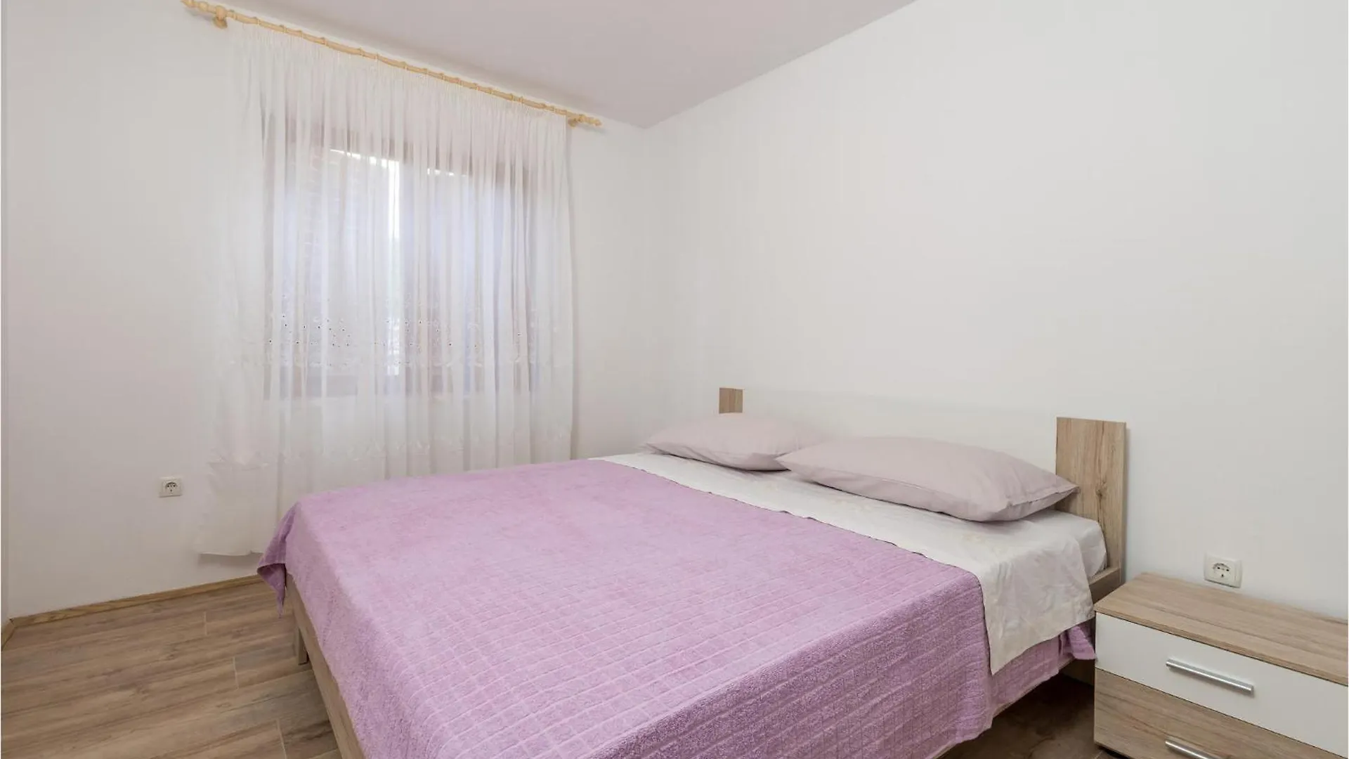 Nice Apartment In Cres With Kitchen Croatia