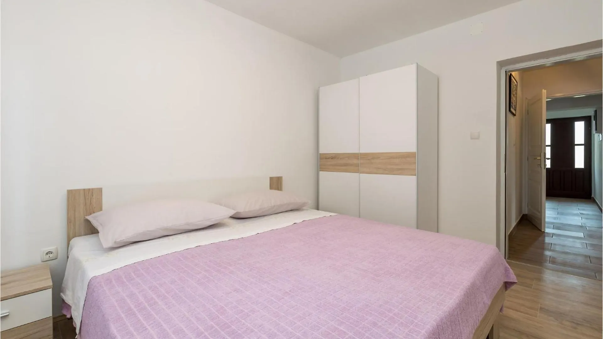 Nice Apartment In Cres With Kitchen 0*,  Croatia