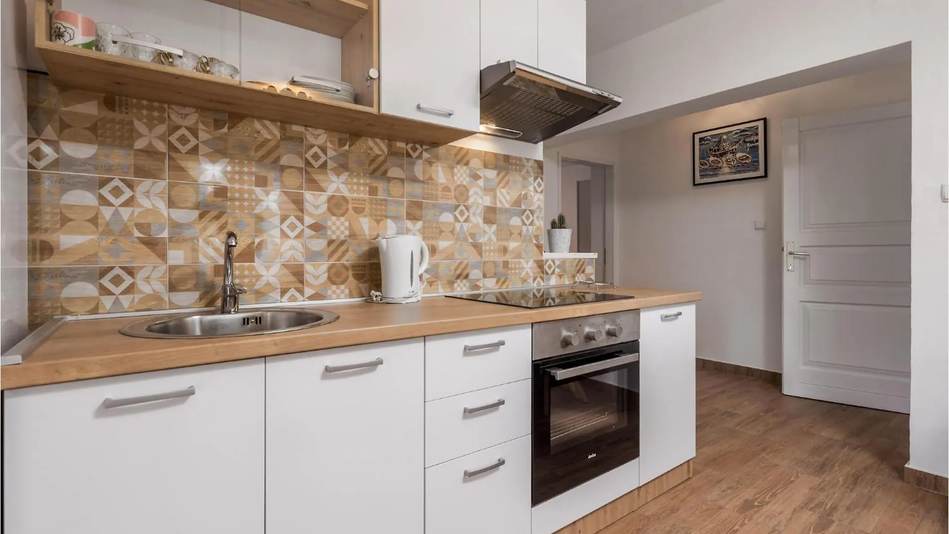 Nice Apartment In Cres With Kitchen