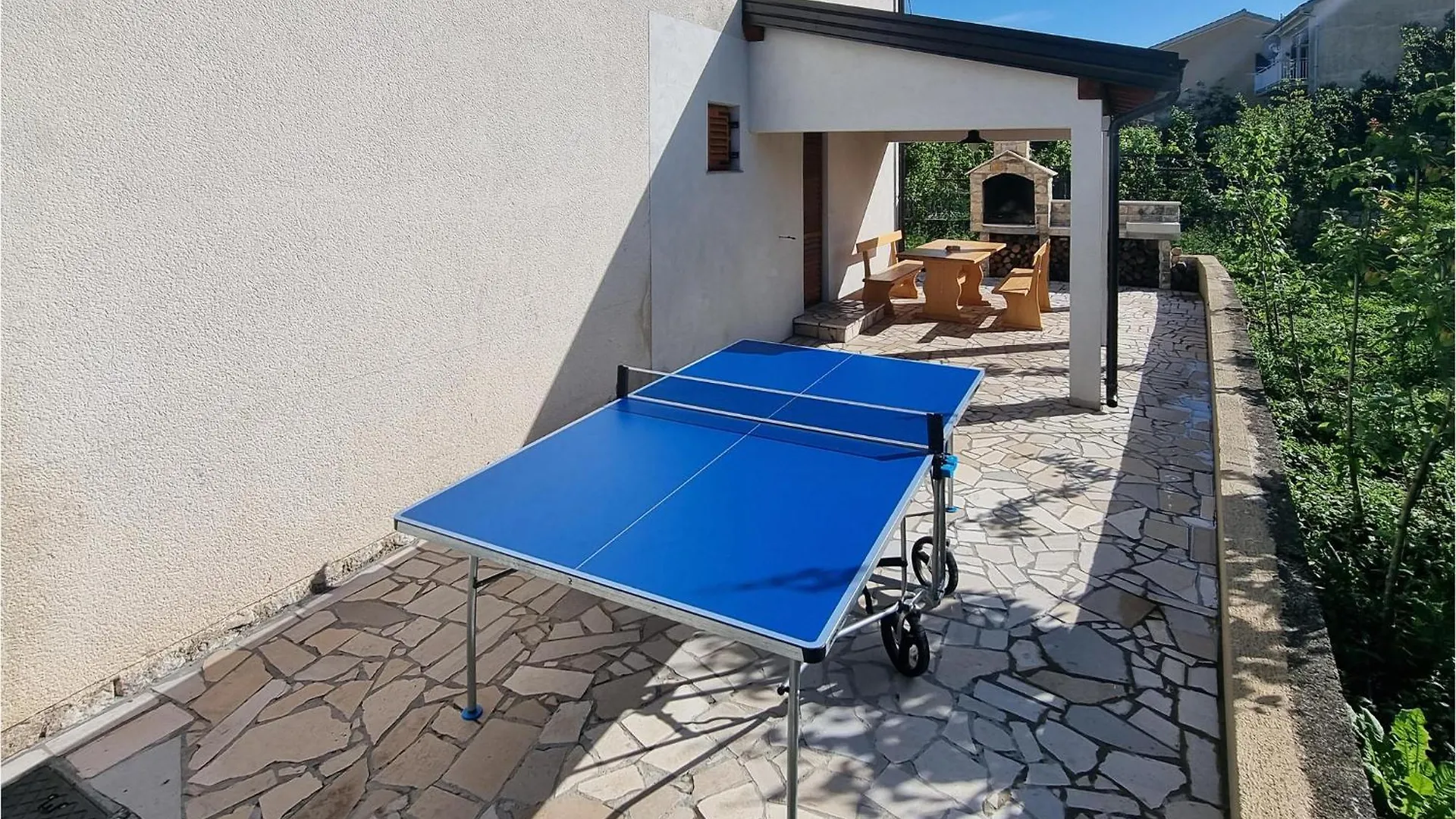 Nice Apartment In Cres With Kitchen